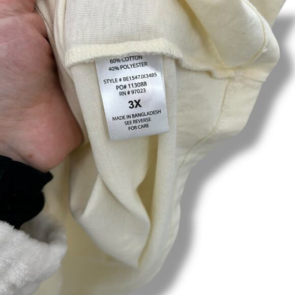 Macy's Rebellious One Radiate Kindness Graphic T-Shirt Plus Size 3X Boho Magic - Picture 8 of 8